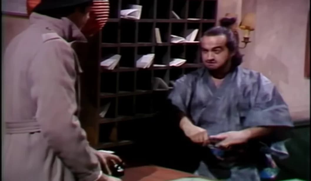 loi.JOHN BELUSHI AND RICHARD PRYOR TURN A SIMPLE HOTEL CHECK-IN INTO ABSOLUTE CHAOS!