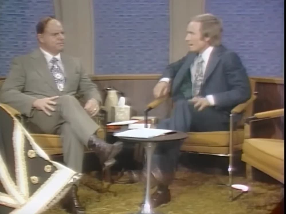 loi.DON RICKLES WALKS INTO THE DICK CAVETT SHOW AND TAKES OVER THE ROOM